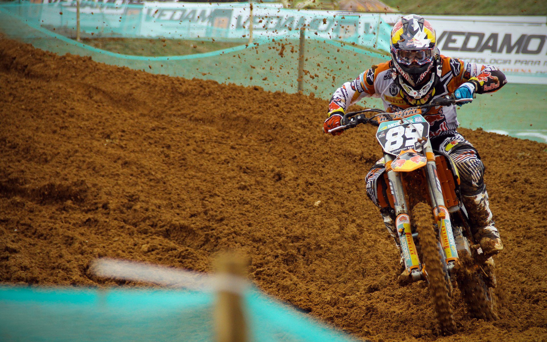 勇士又靠库里活着,那几记三分堪称神迹,勇士是库里的球队